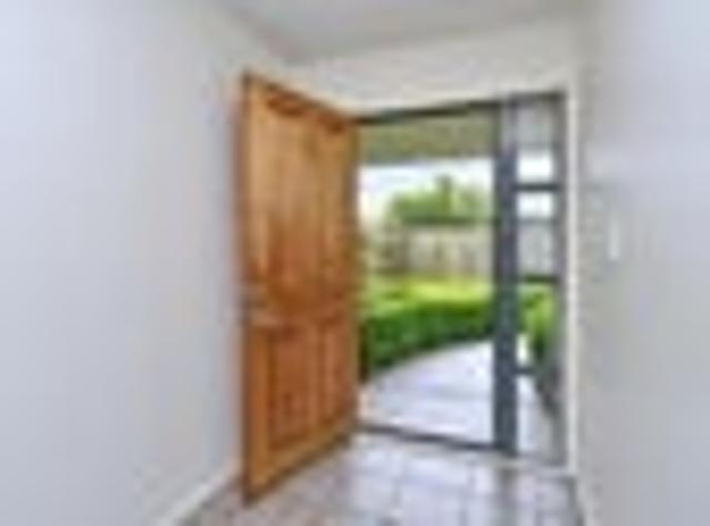 House for sale in Chaslands, Canterbury
