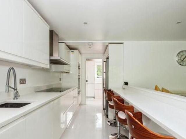 House for sale in Pachesham Park, Surrey