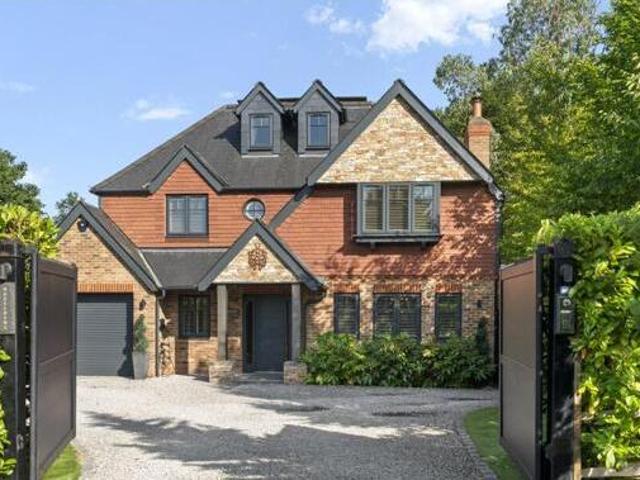 House for sale in Pachesham Park, Surrey