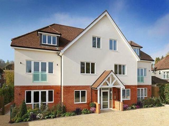 House for sale in Pachesham Park, Surrey