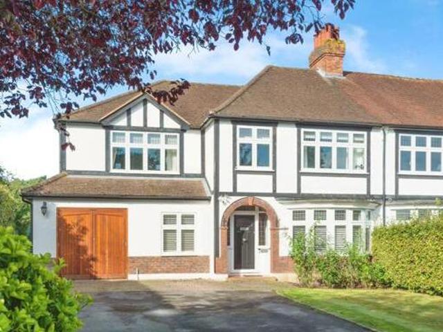 House for sale in Pachesham Park, Surrey
