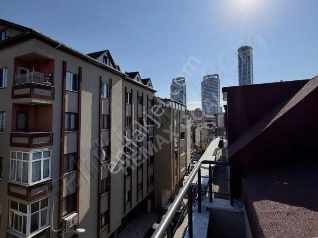 Ataşehir, İstanbul içerisinde kiralık mülk
