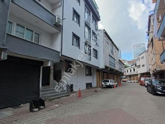 Ataşehir, İstanbul içerisinde satılık mülk
