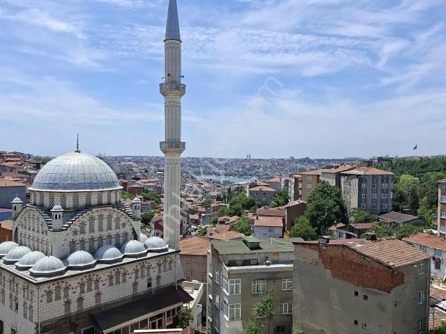 Beyoğlu, İstanbul içerisinde satılık mülk