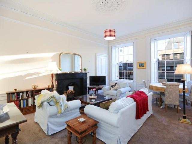 Apartment for rent in Silvermills, New Town