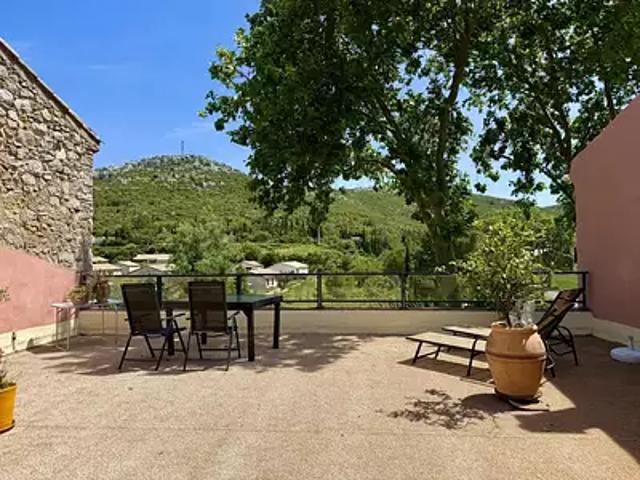 Maison vente à Narbonne, Feuilla