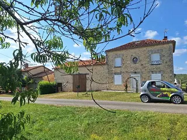 Maison vente à Angoulême, Montbron