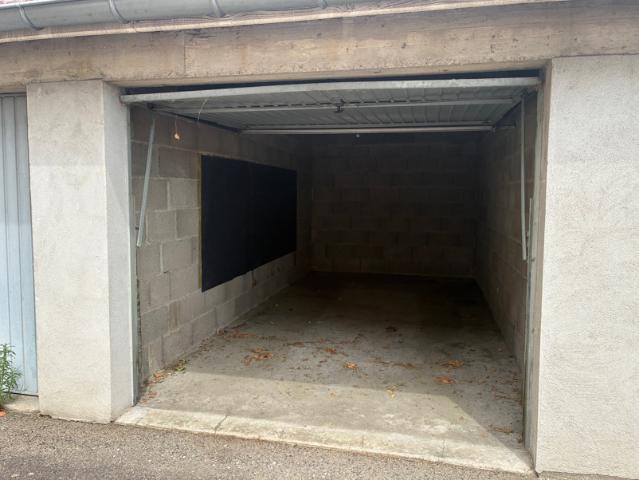 Garage location à Montbrison, Feurs