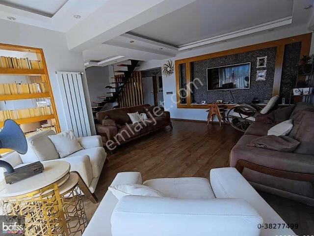 Burdur Merkez içerisinde satılık Villa