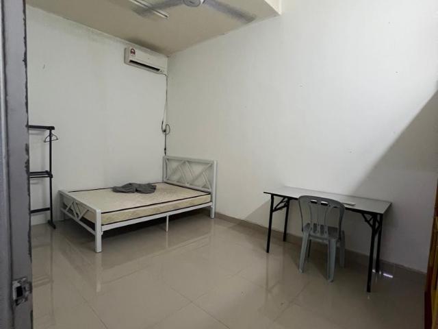 House for rent in Petaling, Alam Impian