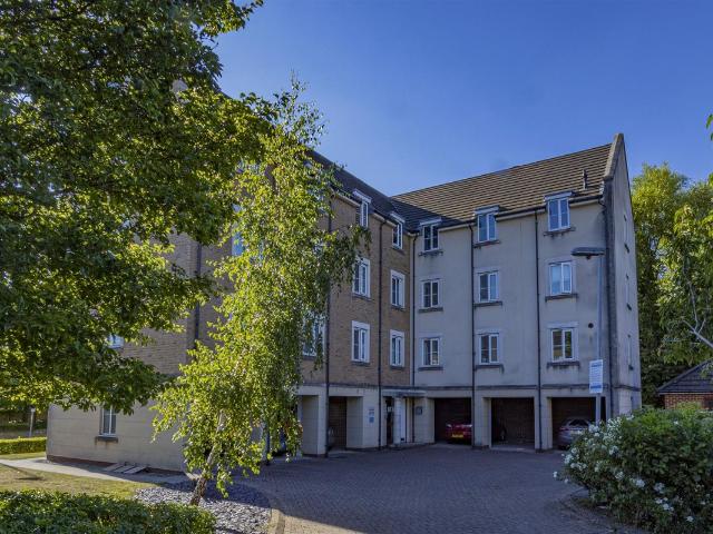 Apartment for rent in Cardiff International Sports Village, Falcon Lodge