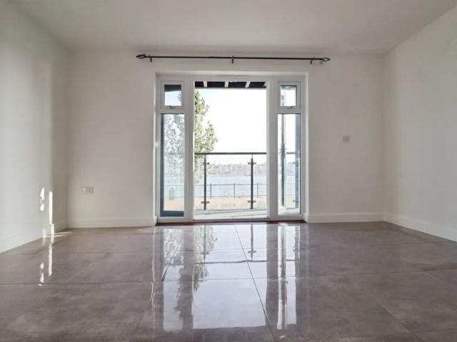 Townhouse for rent in Barry Island, Barry