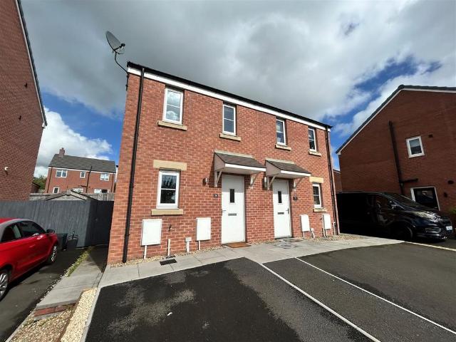 House for rent in Parc Derwen, Coity