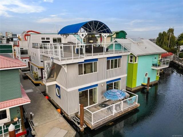 House for sale in Esquimalt, Capital Regional District