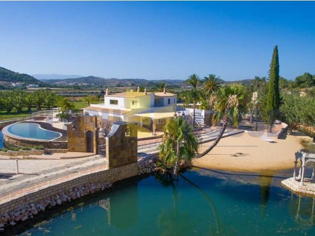 Casa venda em Estômbar, Faro