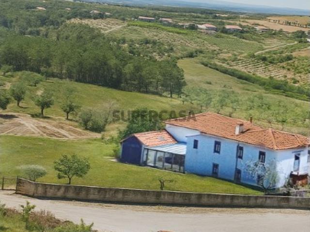Casa venda em Argeriz, Vila Real