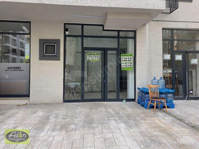 Merdivenköy Mahallesi, Kadıköy içerisinde satılık Dükkan
