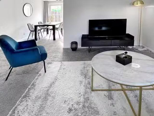 Apartment for rent in Badshot Lea, Waverley