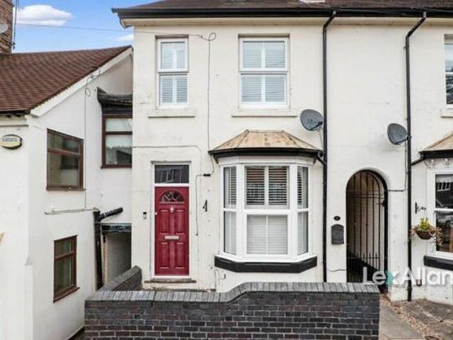 House for sale in Stourbridge, West Midlands