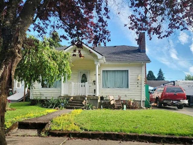 House for sale in Longview, Cowlitz County