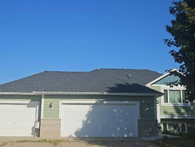 House for sale in Meadow Brook, Lakeville