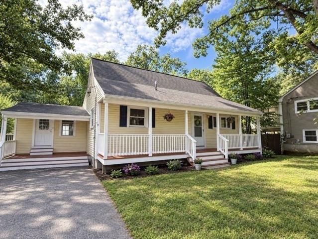 House for sale in North Reading, Massachusetts
