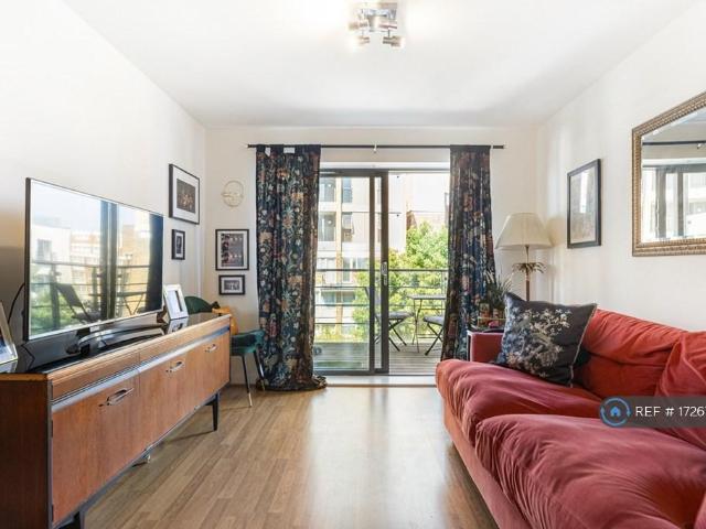 Apartment for rent in Mile End, Greater London