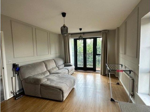 Apartment for rent in Stone, Monks Orchard