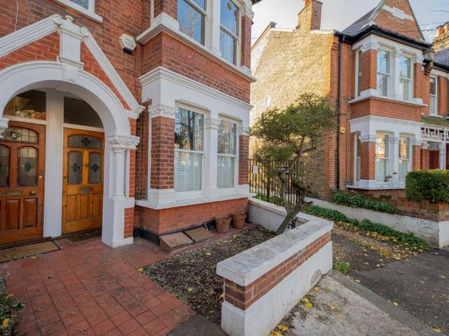 House for rent in London Borough of Ealing, Greater London