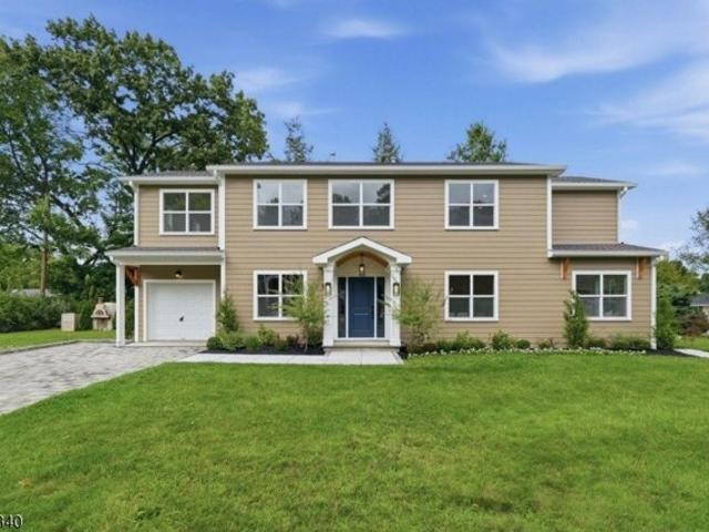 House for sale in Springfield, New Jersey