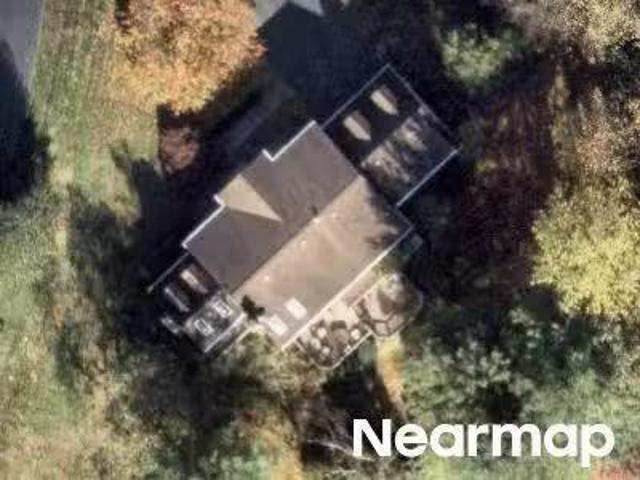House for sale in Fairfax