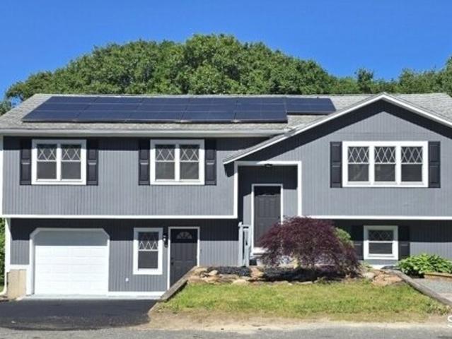 House for sale in Waterbury, Connecticut