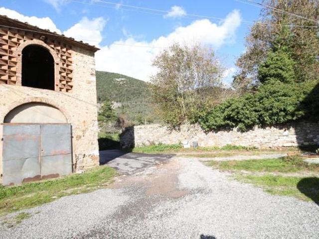 Rustico in vendita a Bagni Di Lucca Ponte, Toscana