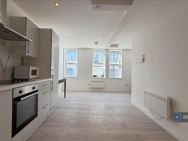 Apartment for rent in Royal Borough of Kingston upon Thames, Greater London