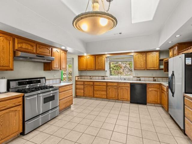 House for sale in Gold Hill