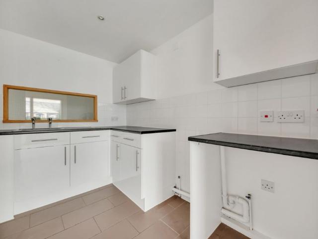 Apartment for rent in Little Ilford, Greater London