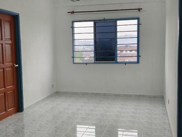 Flat for sale in Petaling, Subang Jaya