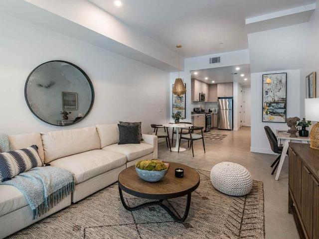 Apartment for rent in Canoga Park, California