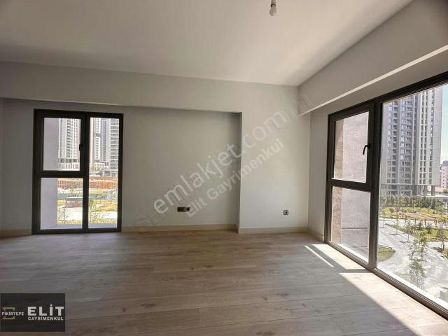 Kadiköy, İstanbul içerisinde kiralık mülk