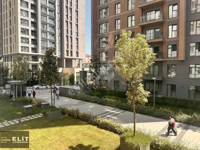 Kadiköy, İstanbul içerisinde kiralık mülk