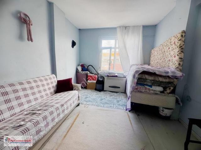 Litros, Esenler içerisinde kiralık mülk