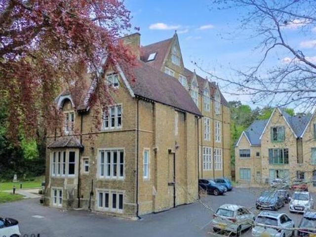 House for sale in Farncombe, Waverley