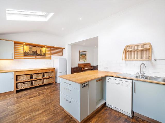 House for rent in London Borough of Hammersmith and Fulham, Greater London