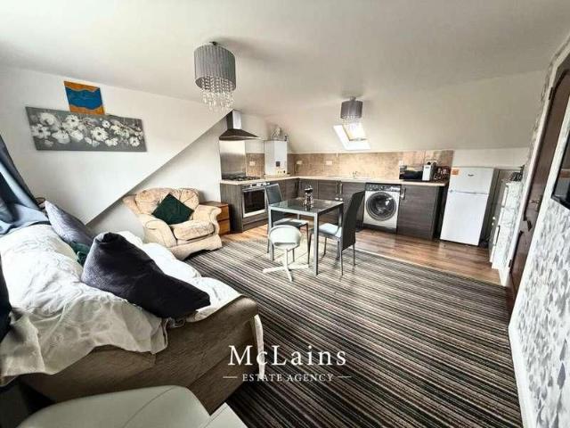 Apartment for rent in Marsh Farm, Spring Park