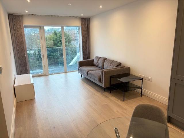 Apartment for rent in London Borough of Ealing, Greater London