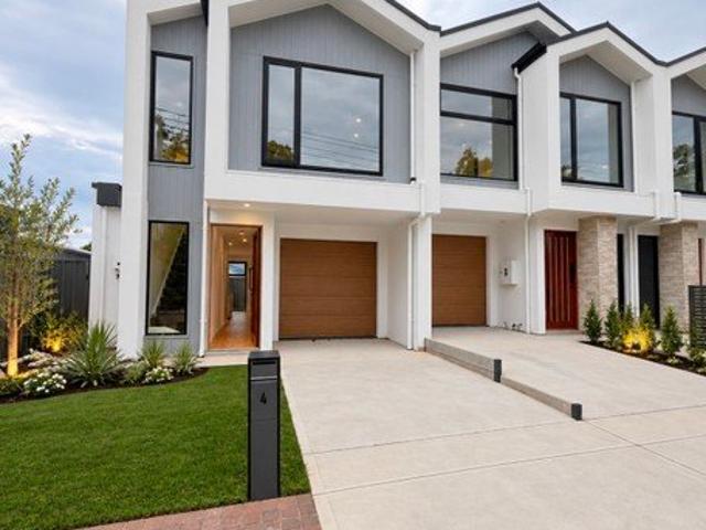 Cottage for sale in Christies Beach, Adelaide