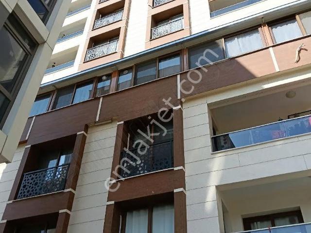 Bayrakli, İzmir içerisinde satılık mülk