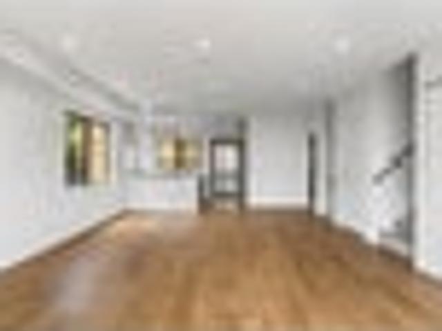 Townhouse for sale in Howick, Oroua County