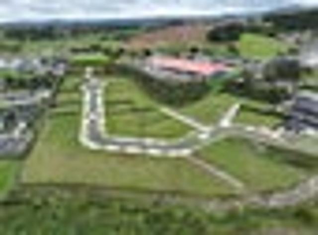 Land for sale in Awhitu