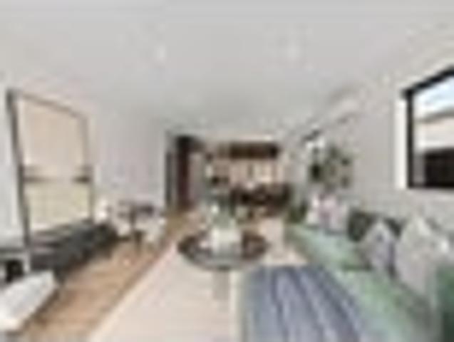 House for sale in Chaslands, Canterbury